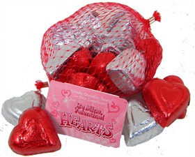Foil Wrapped Chocolate Hearts Make For Romantic Candy Wedding Favors